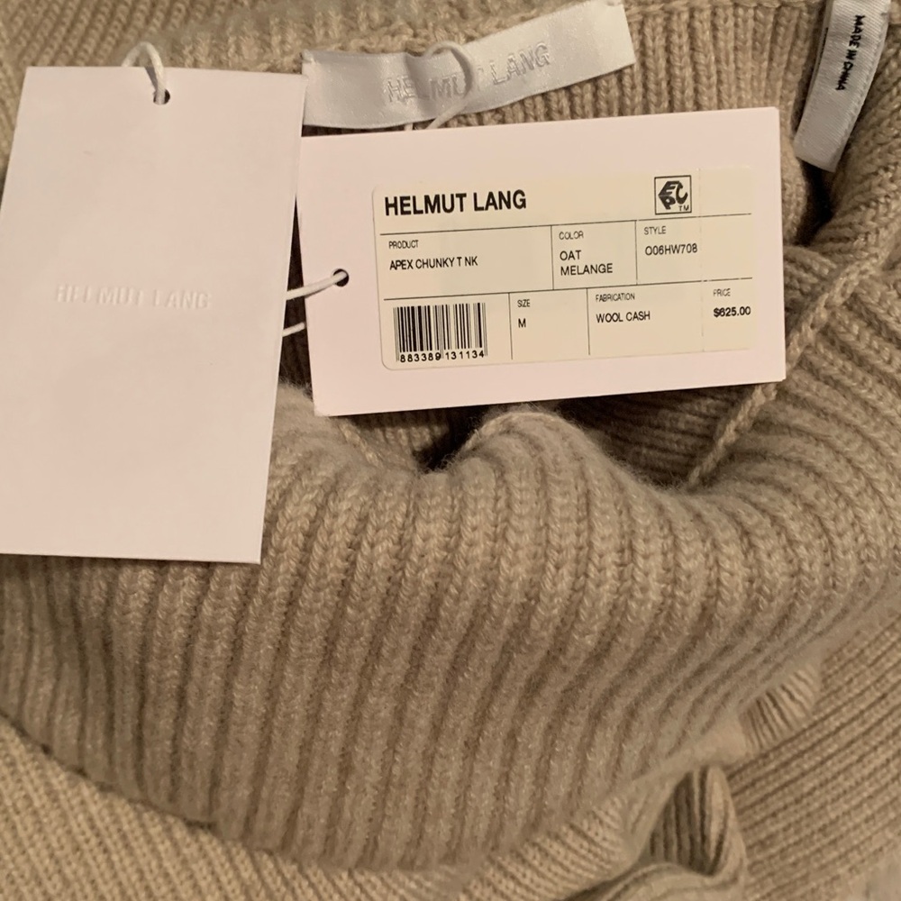Helmut Lang Apex sweater
Apex Chunky Turtleneck in Oat Melange - Picture 7 of 8